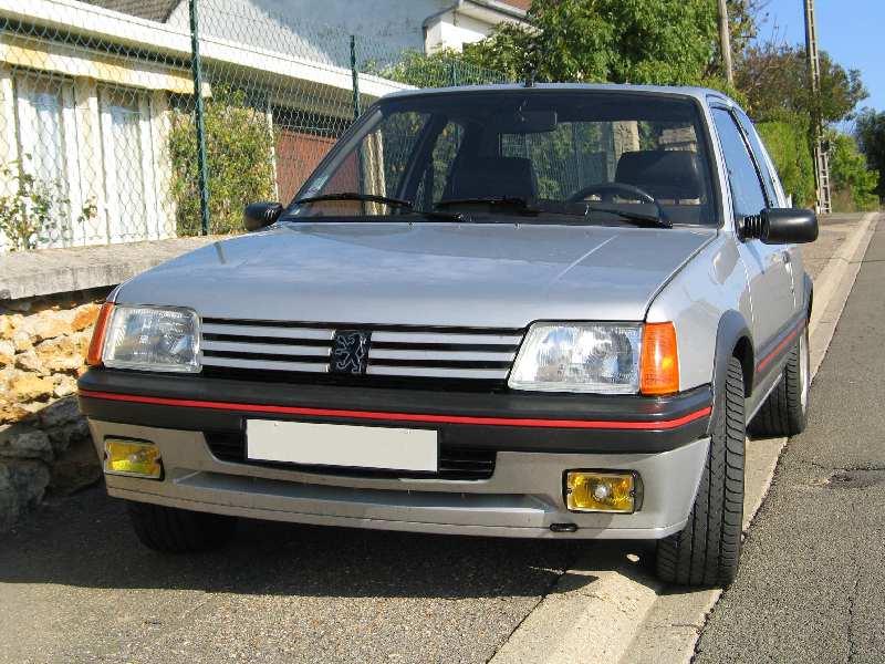 PassionGTi-Peugeot205GTi1.9-20051030-0007.jpg
