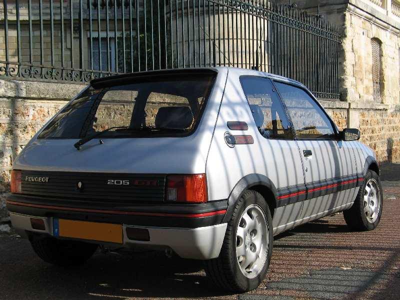 PassionGTi-Peugeot205GTi1.9-20051030-0008.jpg