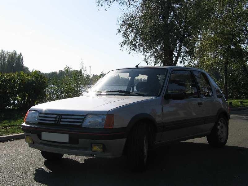PassionGTi-Peugeot205GTi1.9-20051030-0026.jpg
