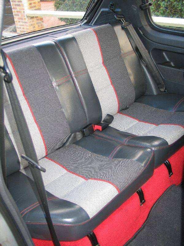 passiongti_205_GTi_1.9_130-interieur-3.jpg